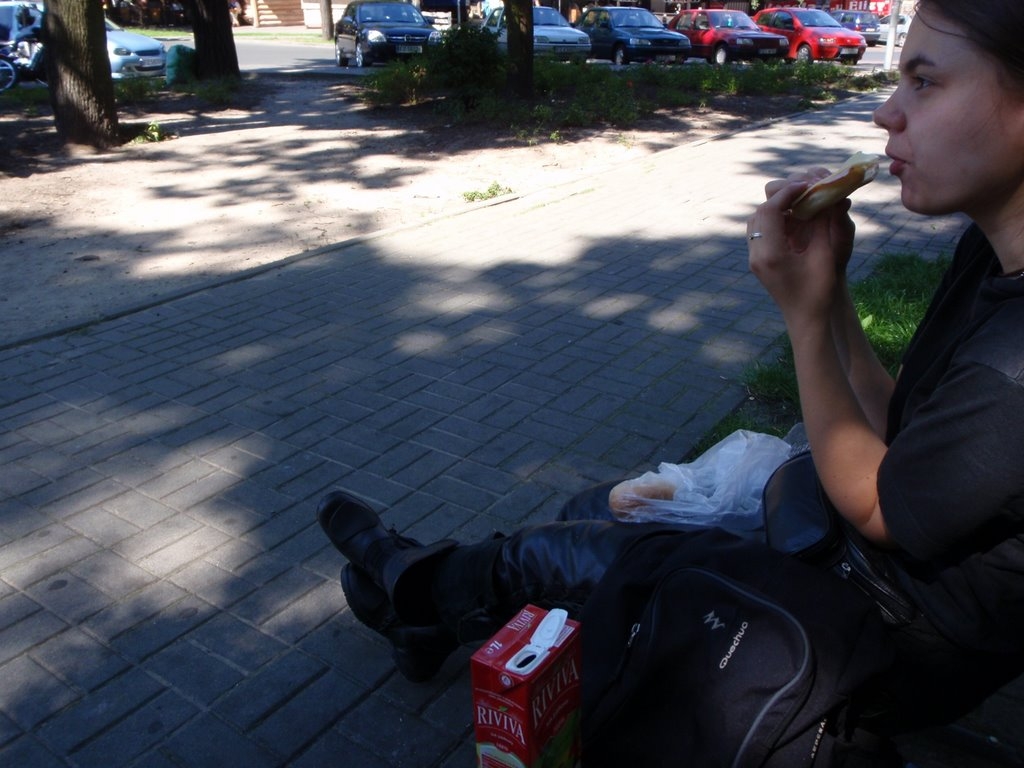 OLYMPUS DIGITAL CAMERA