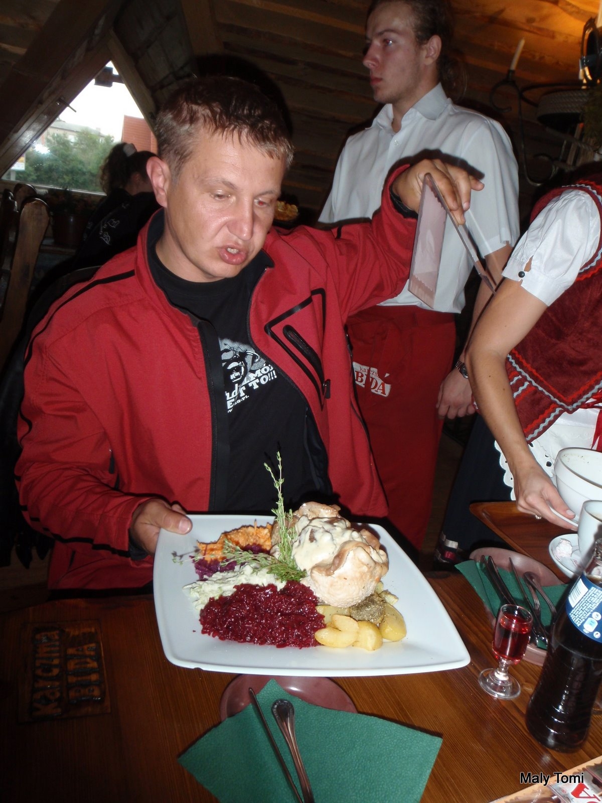 OLYMPUS DIGITAL CAMERA