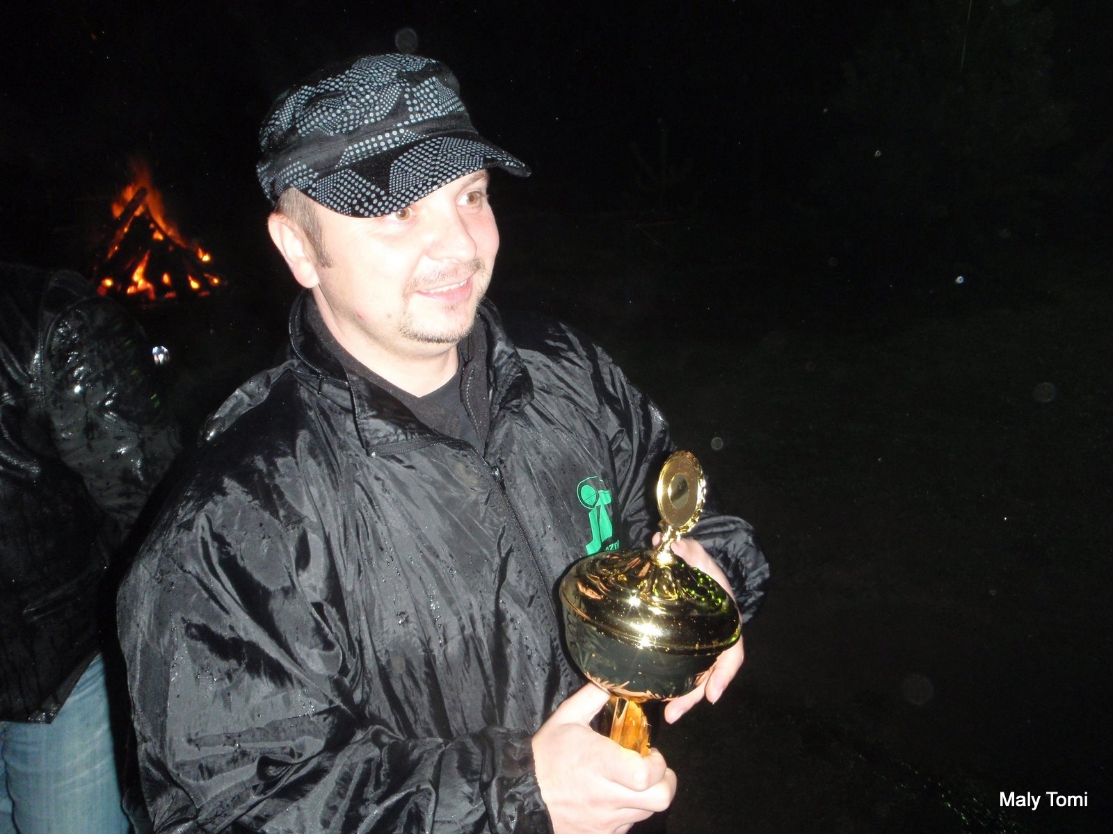 OLYMPUS DIGITAL CAMERA