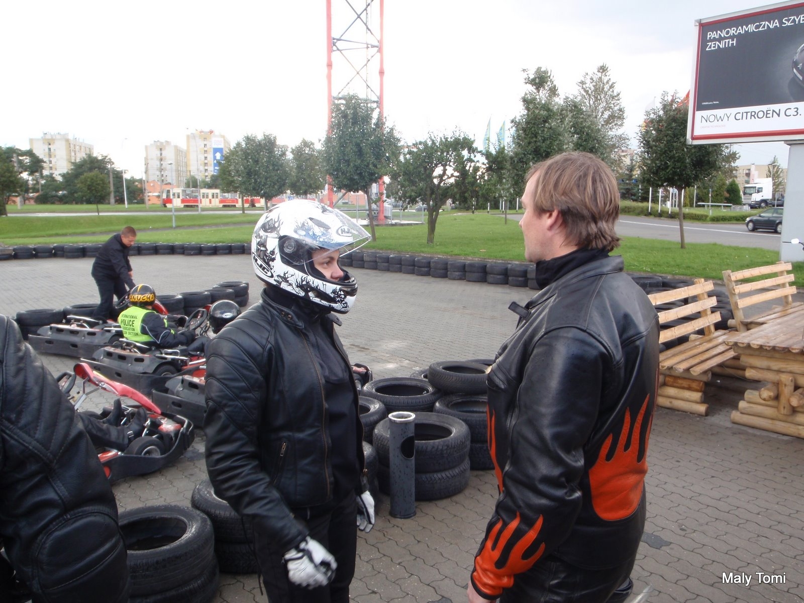 OLYMPUS DIGITAL CAMERA